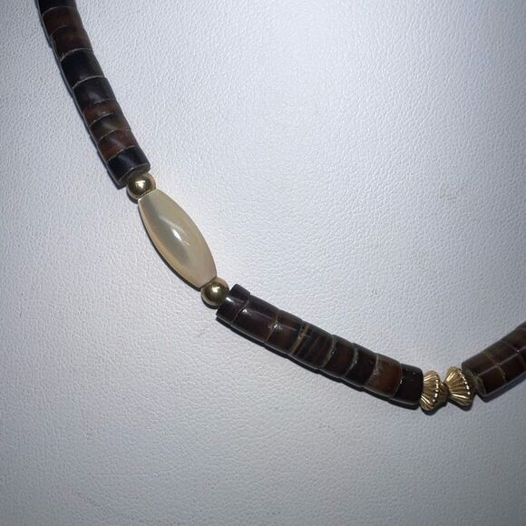 Vintage Pooka and Pearl Bead Necklace - Picture 2 of 6